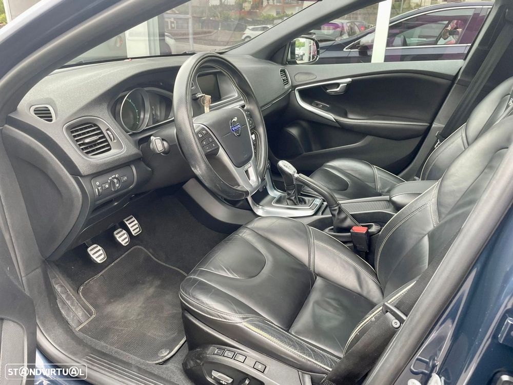 Volvo V40 1.6 D2 R-Design Summum - 9