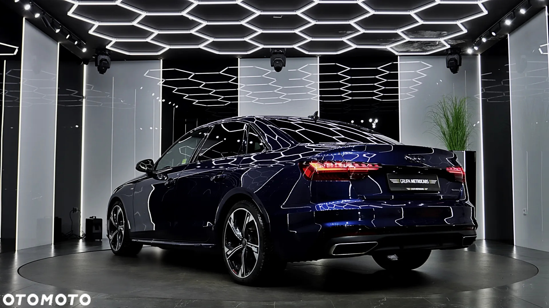 Audi A4 Avant ver-40-tfsi-quattro-s-tronic-s-line - 9