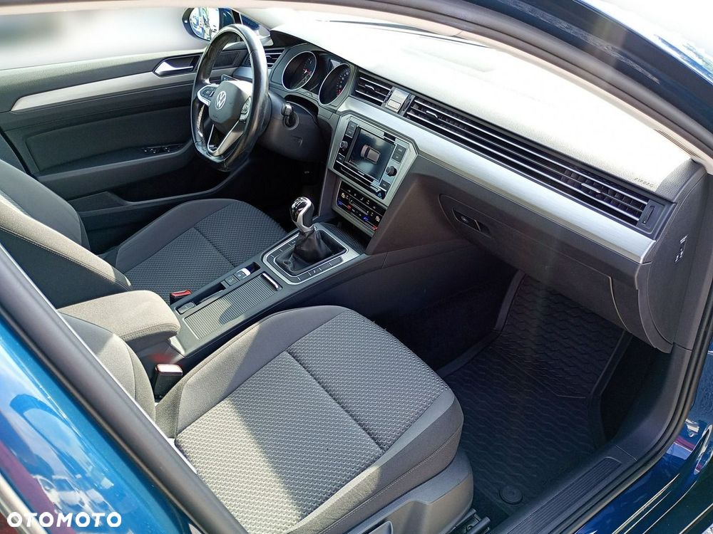 Volkswagen Passat Variant 2.0 TDI EVO Essence - 26