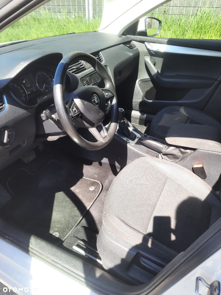 Skoda Octavia 1.6 TDI DSG Ambition - 12
