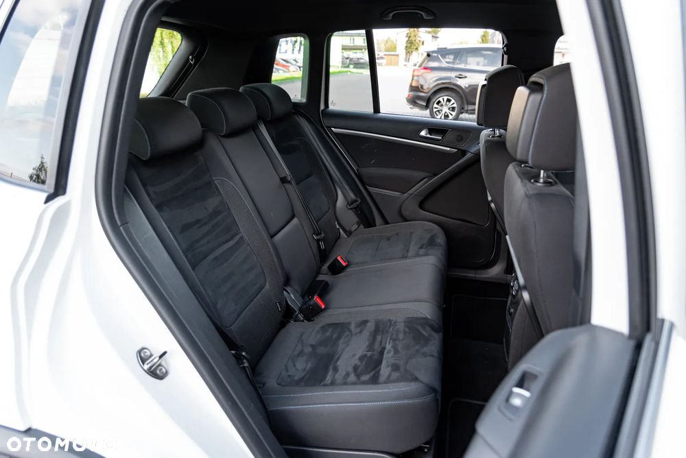 Volkswagen Tiguan 2.0 TSI 4Motion DSG Lounge Sport & Style - 7
