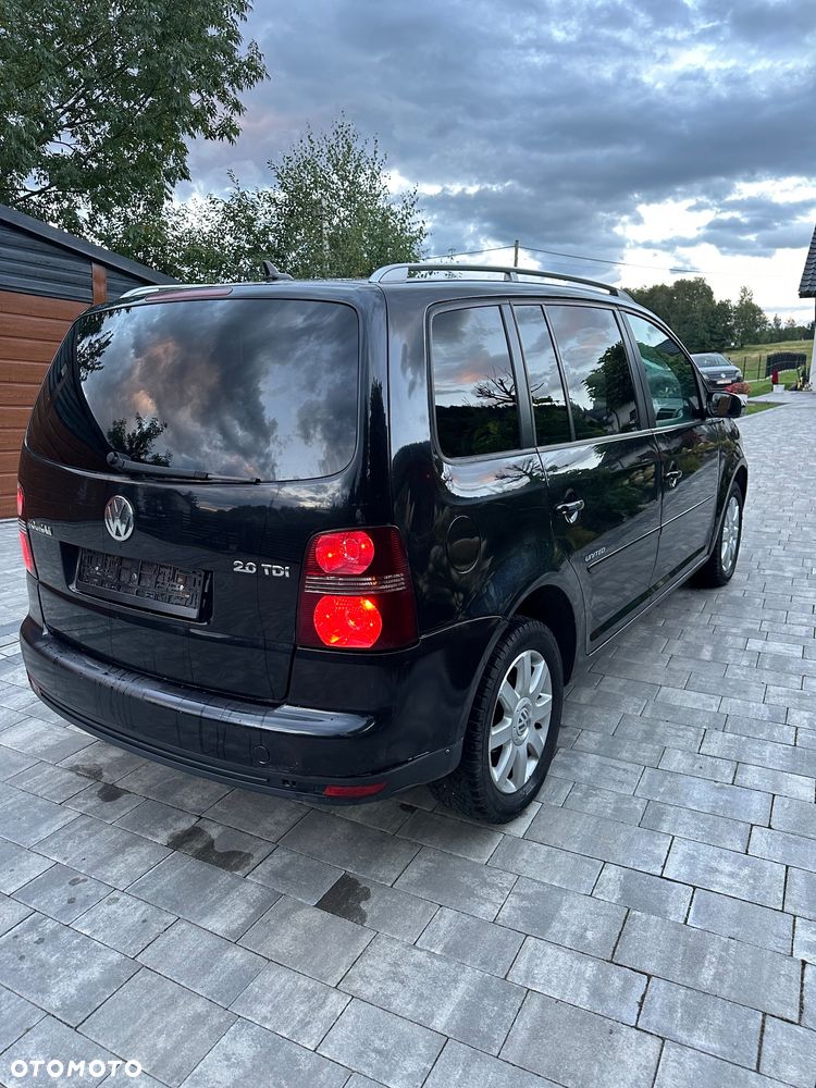 Volkswagen Touran 2.0 TDI Q-Line - 22