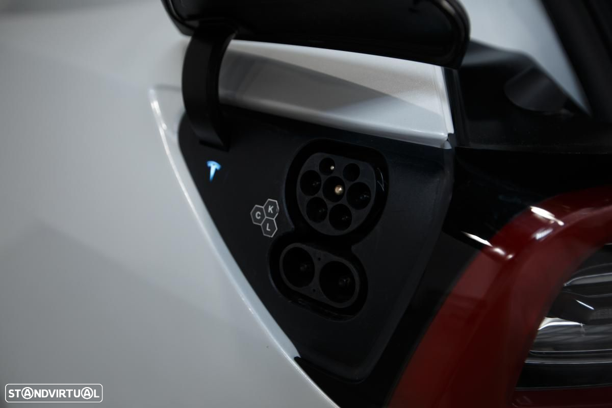 Tesla Model Y Performance Tração Integral - 13