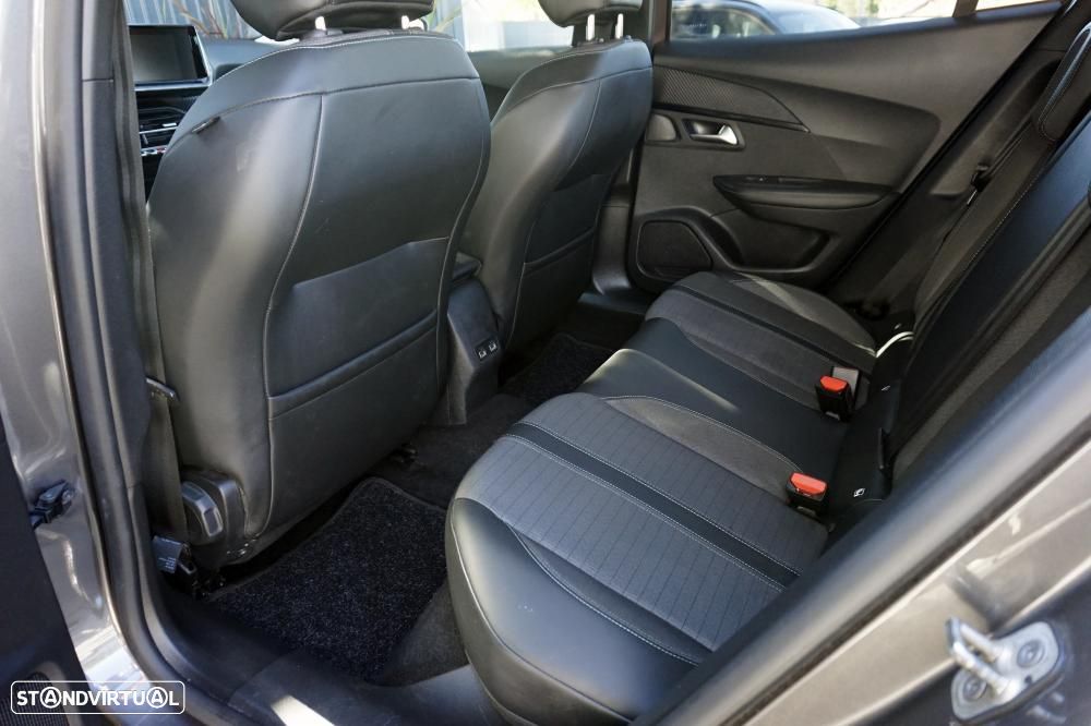 Peugeot 2008 1.2 PureTech Allure - 5