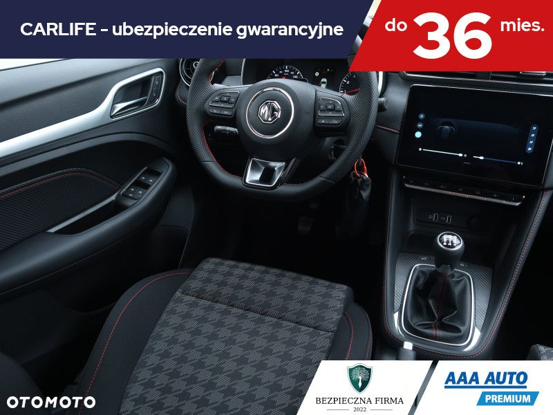 MG ZS - 8