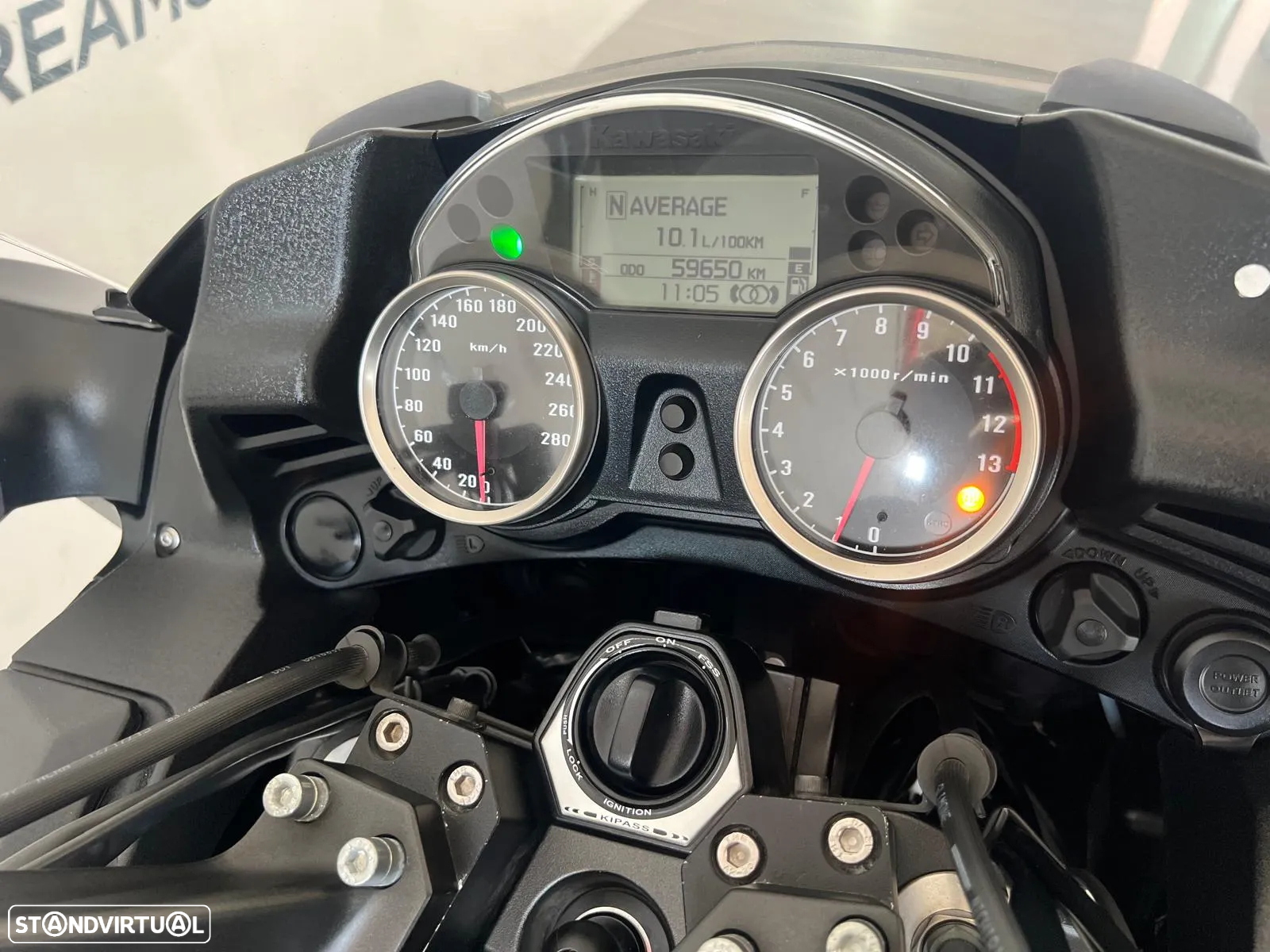 Kawasaki GTR 1400 - 14