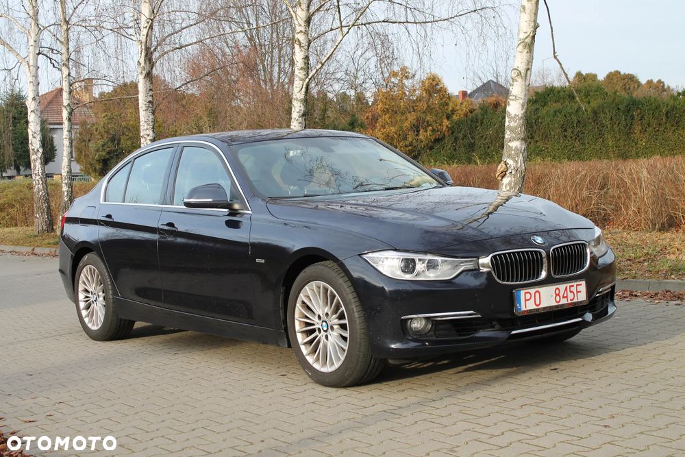 BMW Seria 3 320i Luxury Line - 3