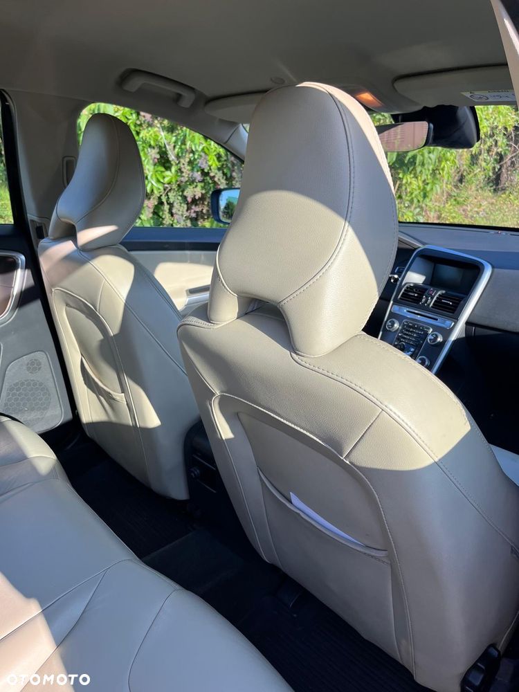 Volvo XC 60 D4 Drive-E Momentum - 8