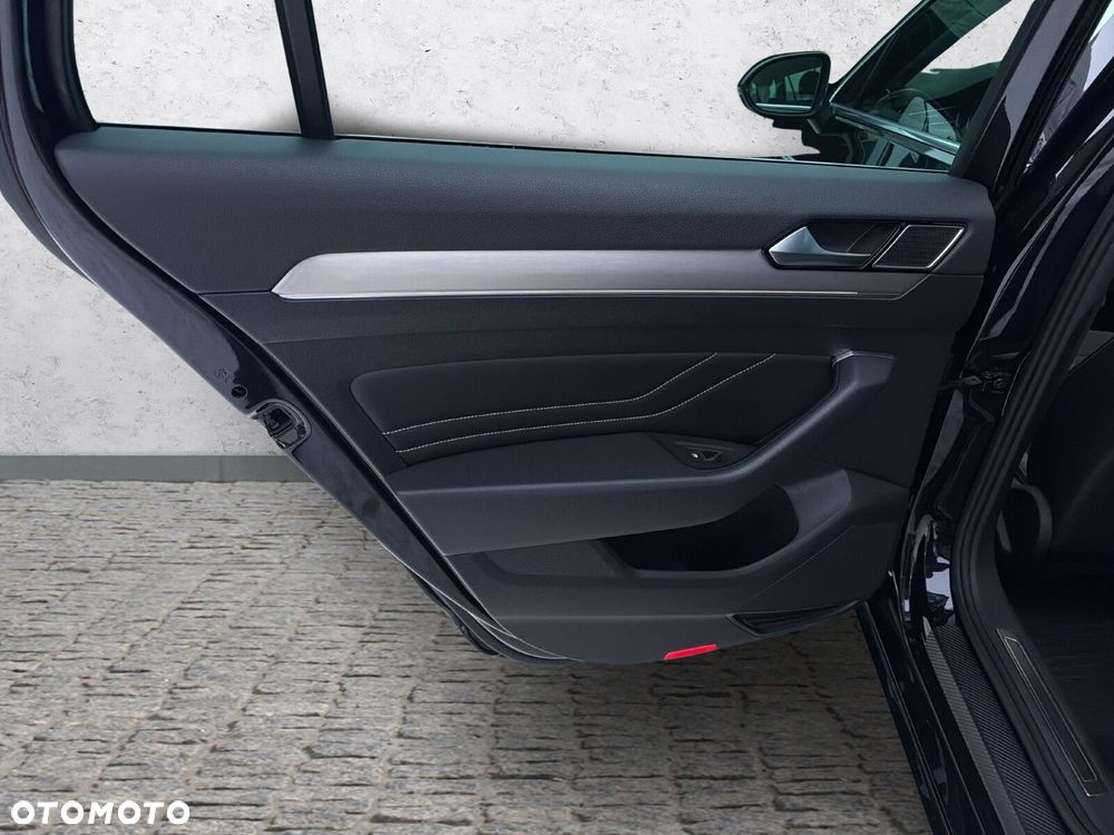 Volkswagen Passat - 39