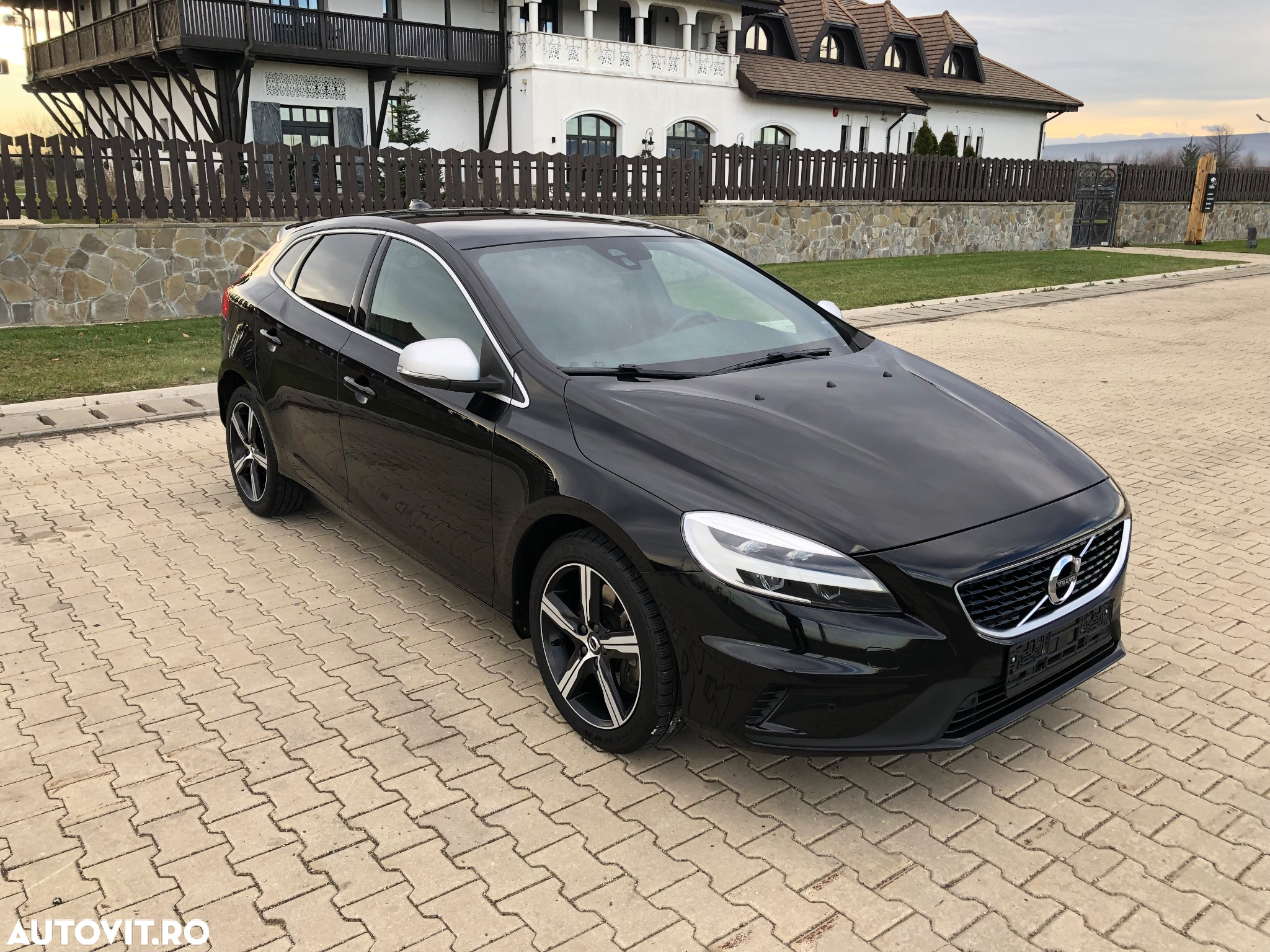 Volvo V40 D3 Geartronic RDesign - 31