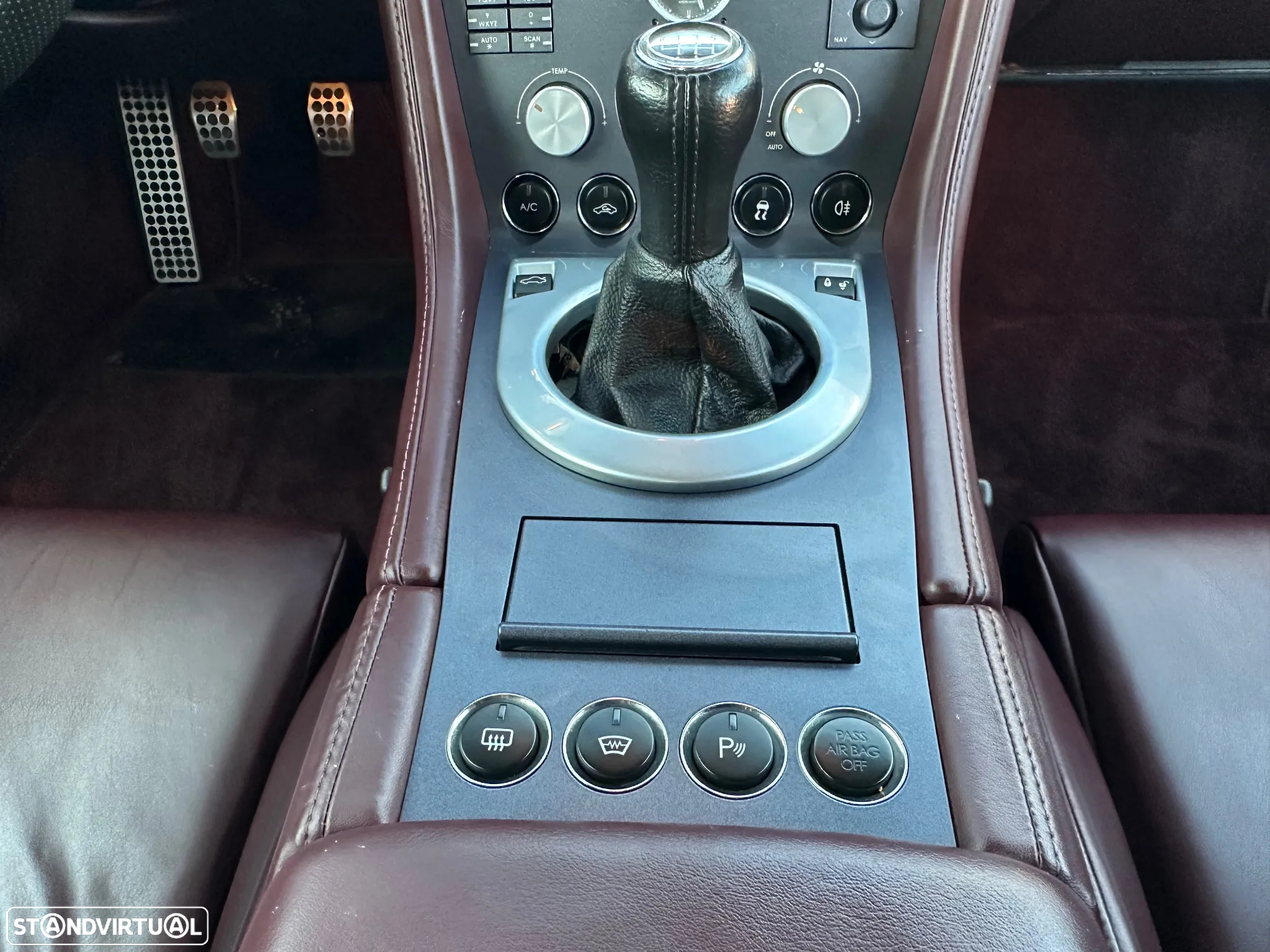 Aston Martin Vantage Coupe V8 - 27