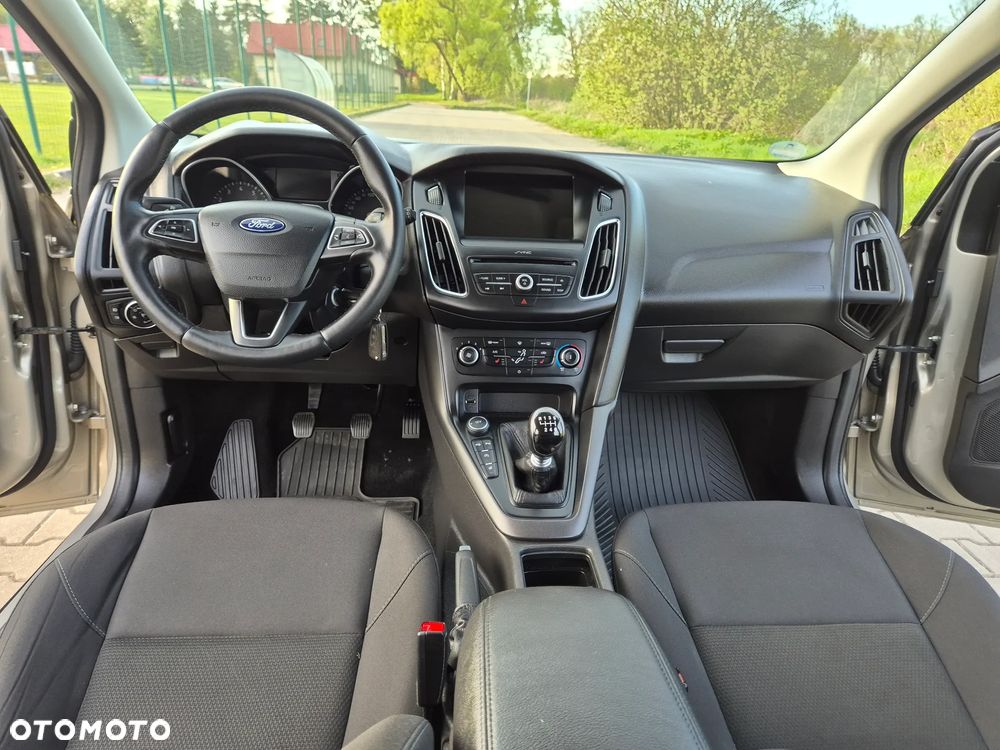 Ford Focus 1.0 EcoBoost STart-Stopp-System TITANIUM - 34