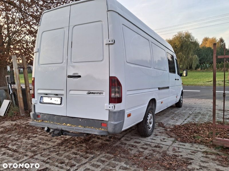 Mercedes-Benz Sprinter - 4