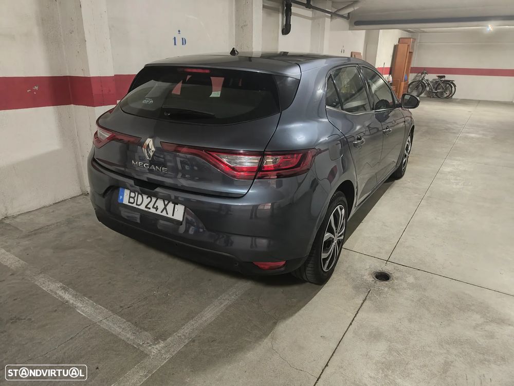 Renault Mégane ENERGY dCi 110 EDC INTENS - 4