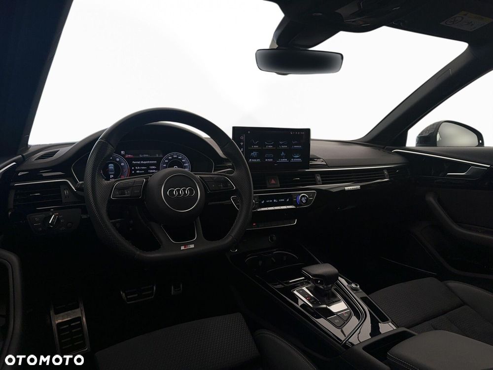 Audi A4 Limousine - 11