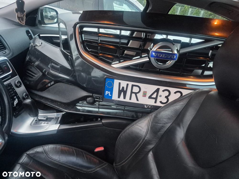 Volvo S60 T6 AWD R-Design - 9
