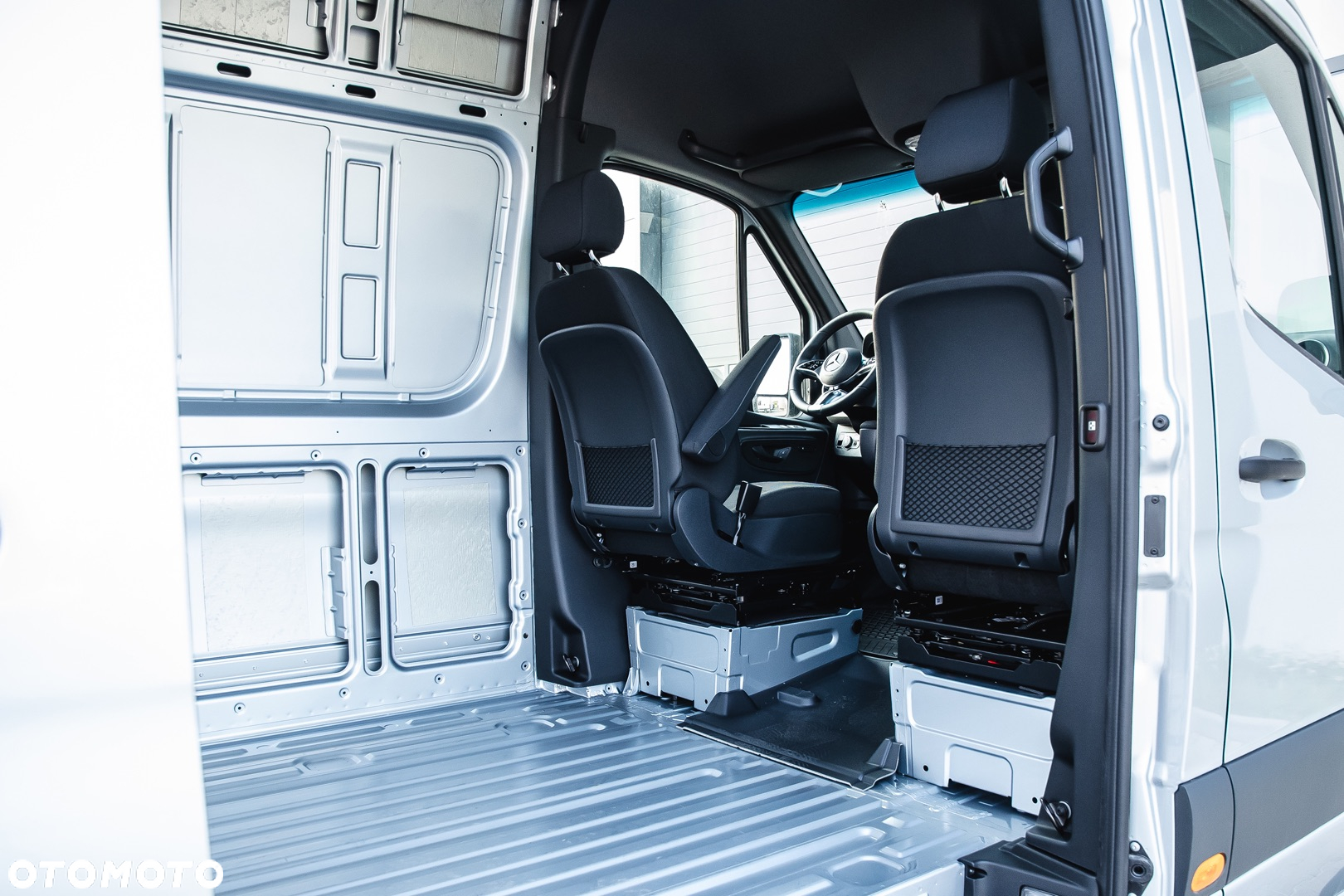 Mercedes-Benz Sprinter - 23