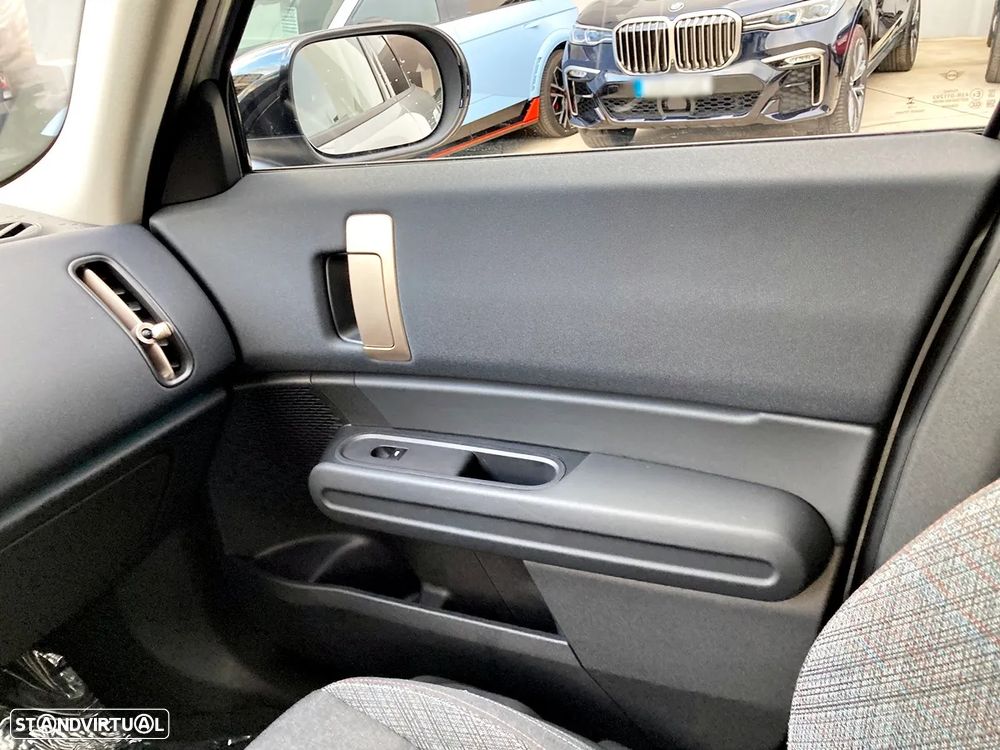 MINI Countryman D Classic - 24