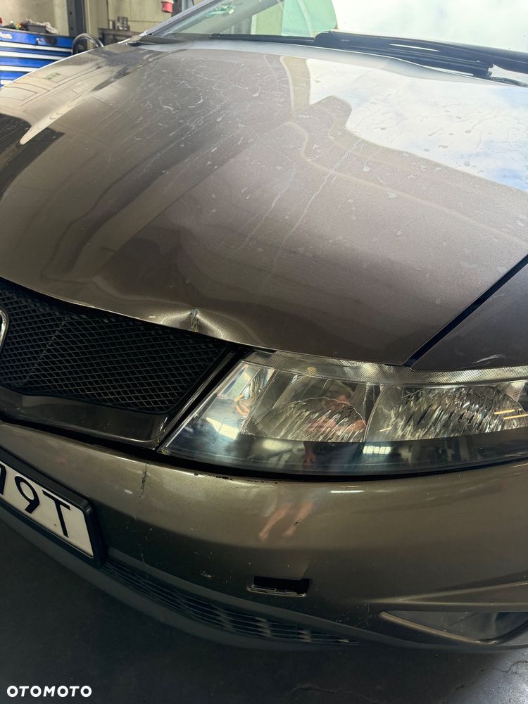 Honda Civic 1.8 Sport - 11