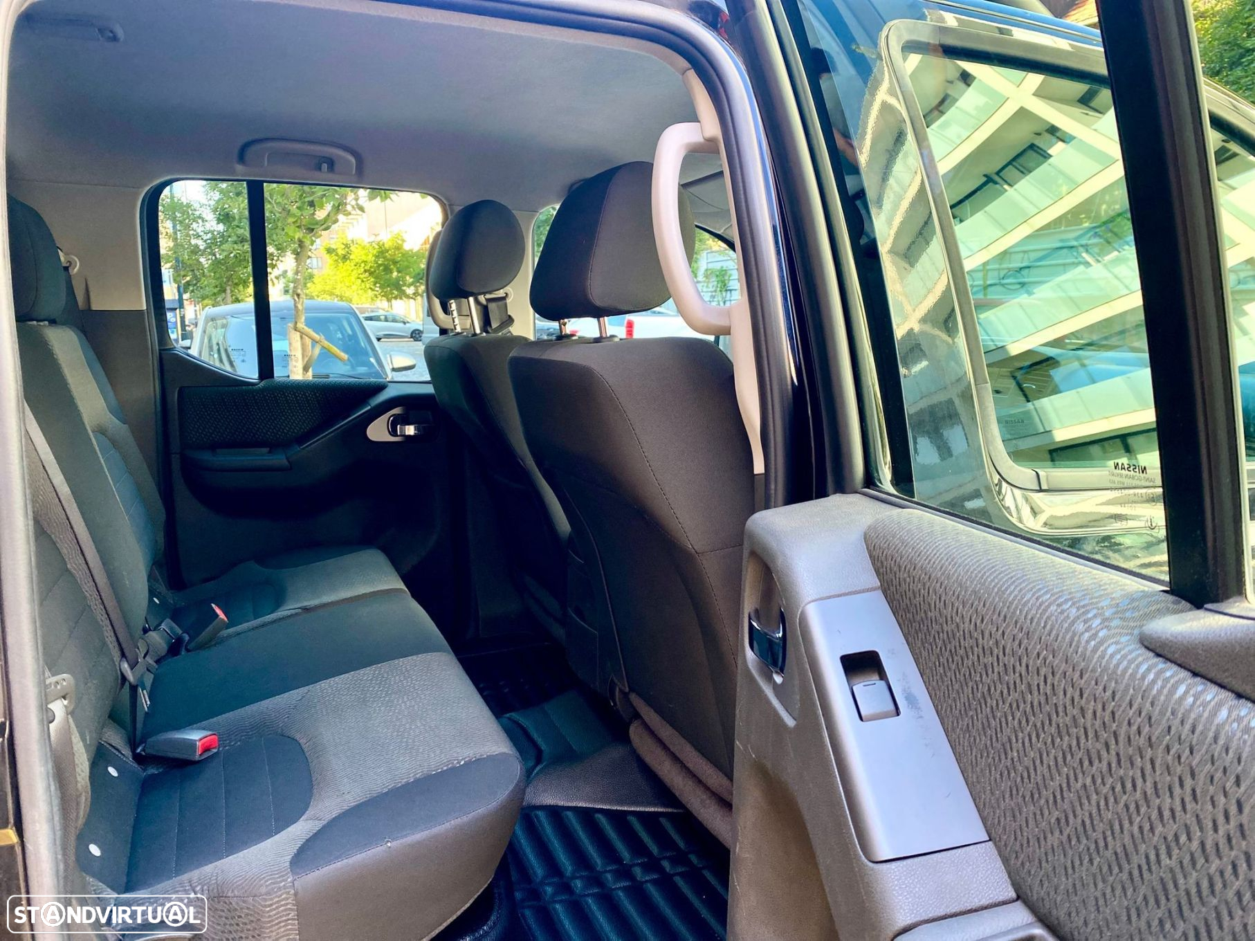 Nissan Navara 2.5 dCi CD SE 4WD - 32