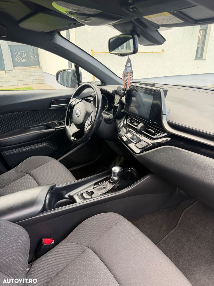 Toyota C-HR - 8