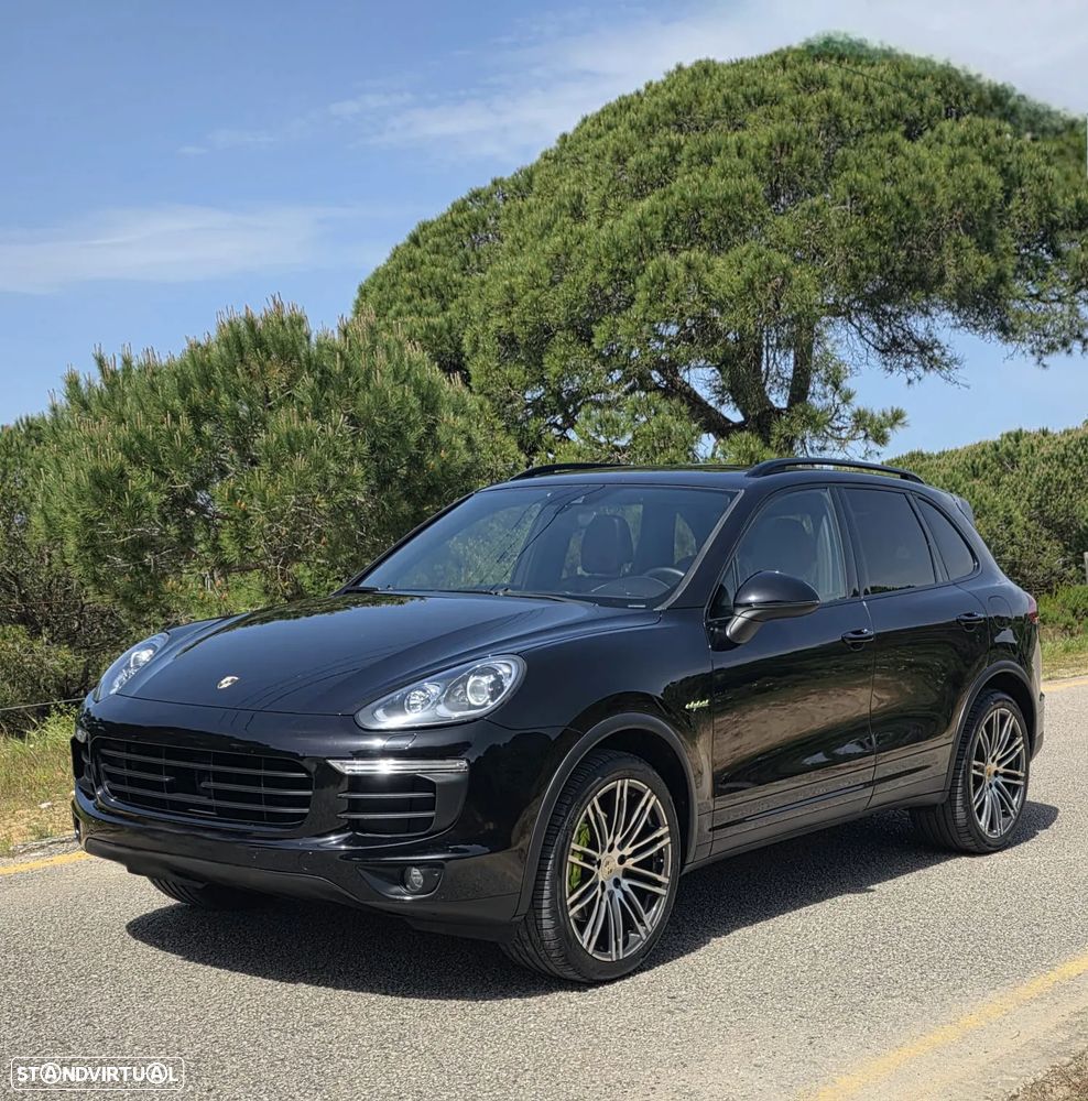 Porsche Cayenne S E-Hybrid - 4