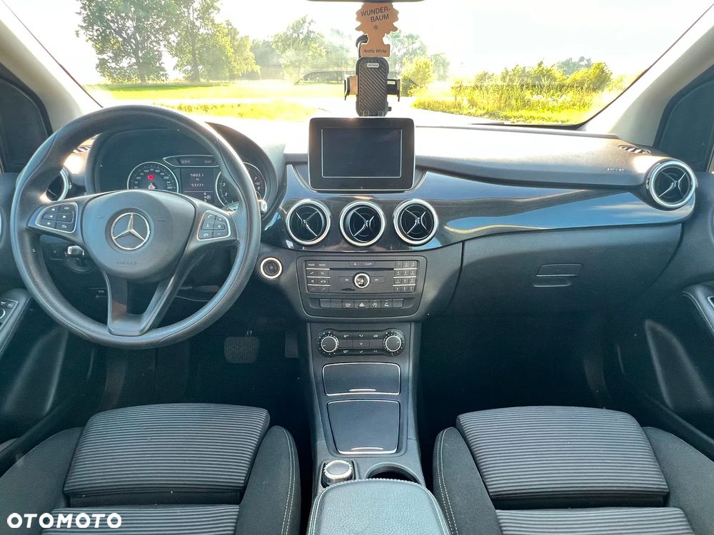 Mercedes-Benz Klasa B 180 7G-DCT - 15
