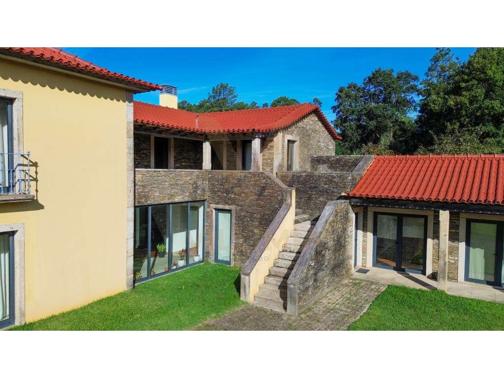 Moradia T5 com Jardim e Terreno | Orbacém - Caminha - Grande imagem: 3/44