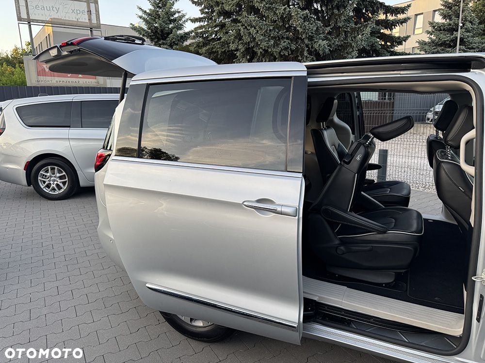 Chrysler Pacifica - 14
