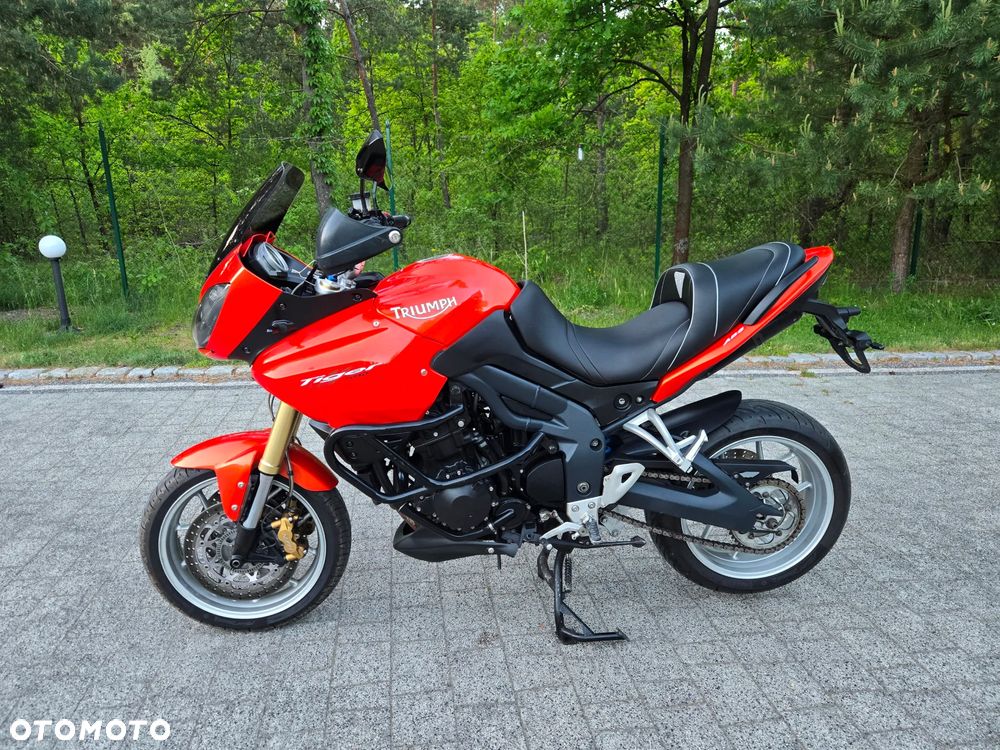 Triumph Tiger - 9