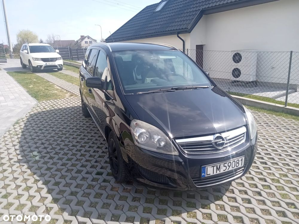 Opel Zafira - 1