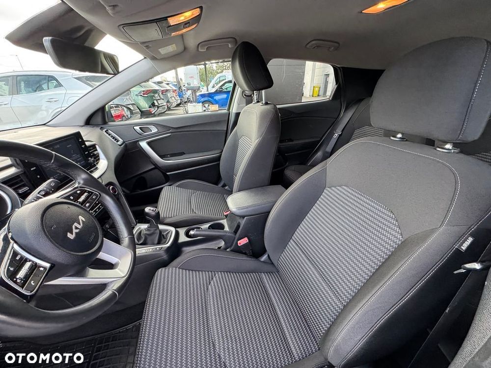 Kia XCeed 1.5 T-GDI M - 10