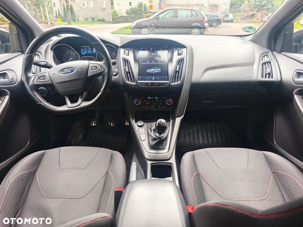 Ford Focus 1.0 EcoBoost Start-Stopp-System ST-LINE - 14