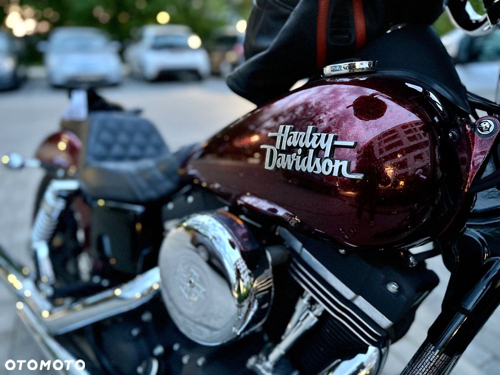 Harley-Davidson Dyna Street Bob - 32