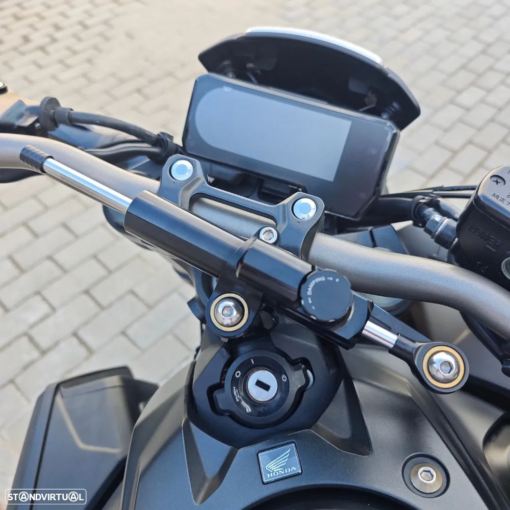 Honda CB 650R - 8
