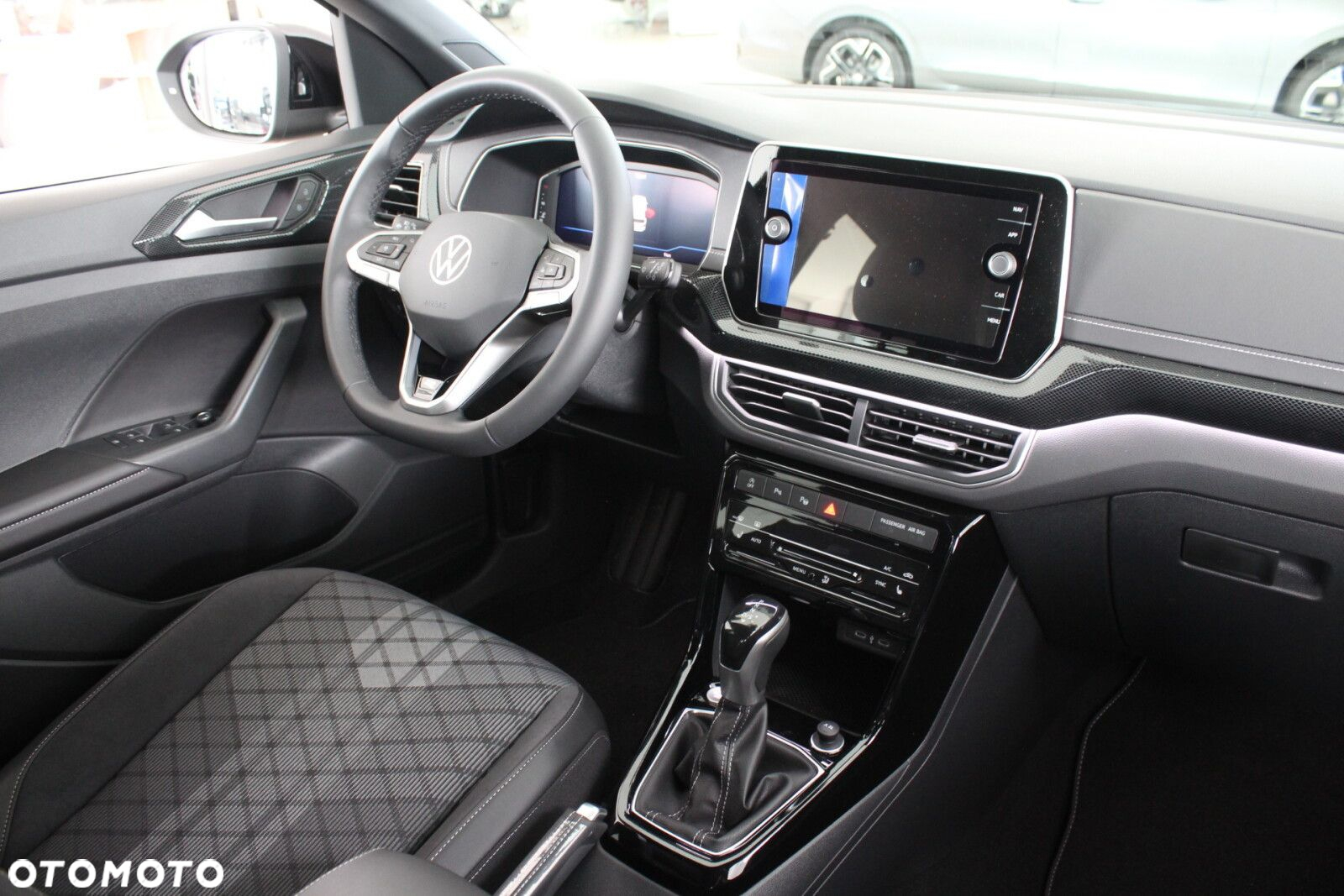 Volkswagen T-Cross - 8