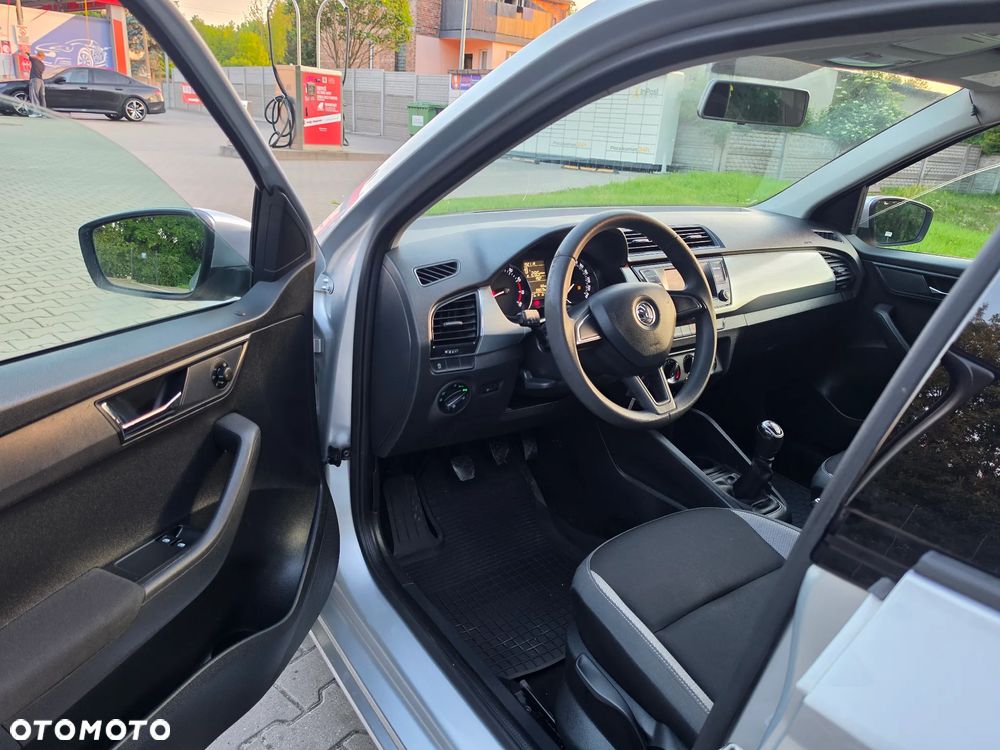 Skoda Fabia 1.2 TSI Active - 11
