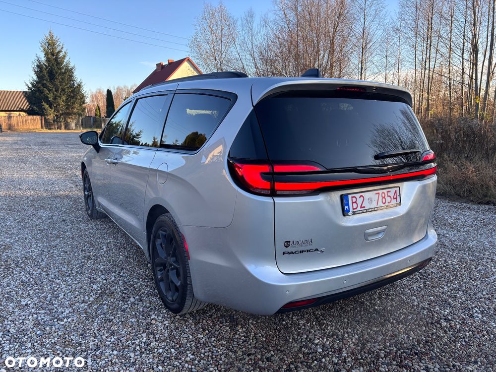 Chrysler Pacifica - 9