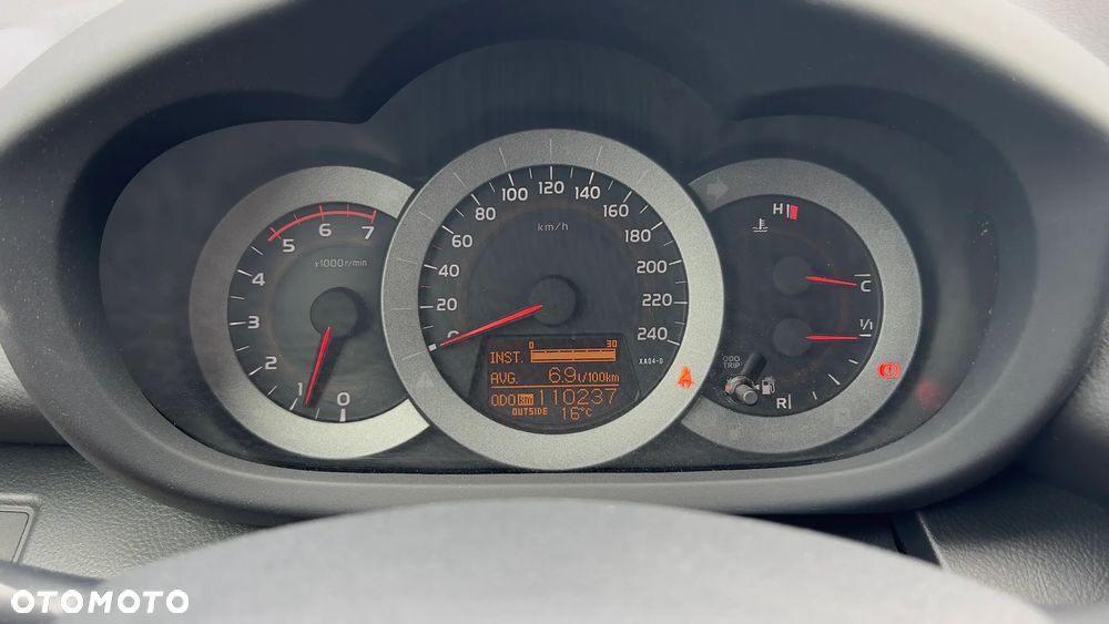 Toyota RAV4 2.2 D-4D 4x2 - 5
