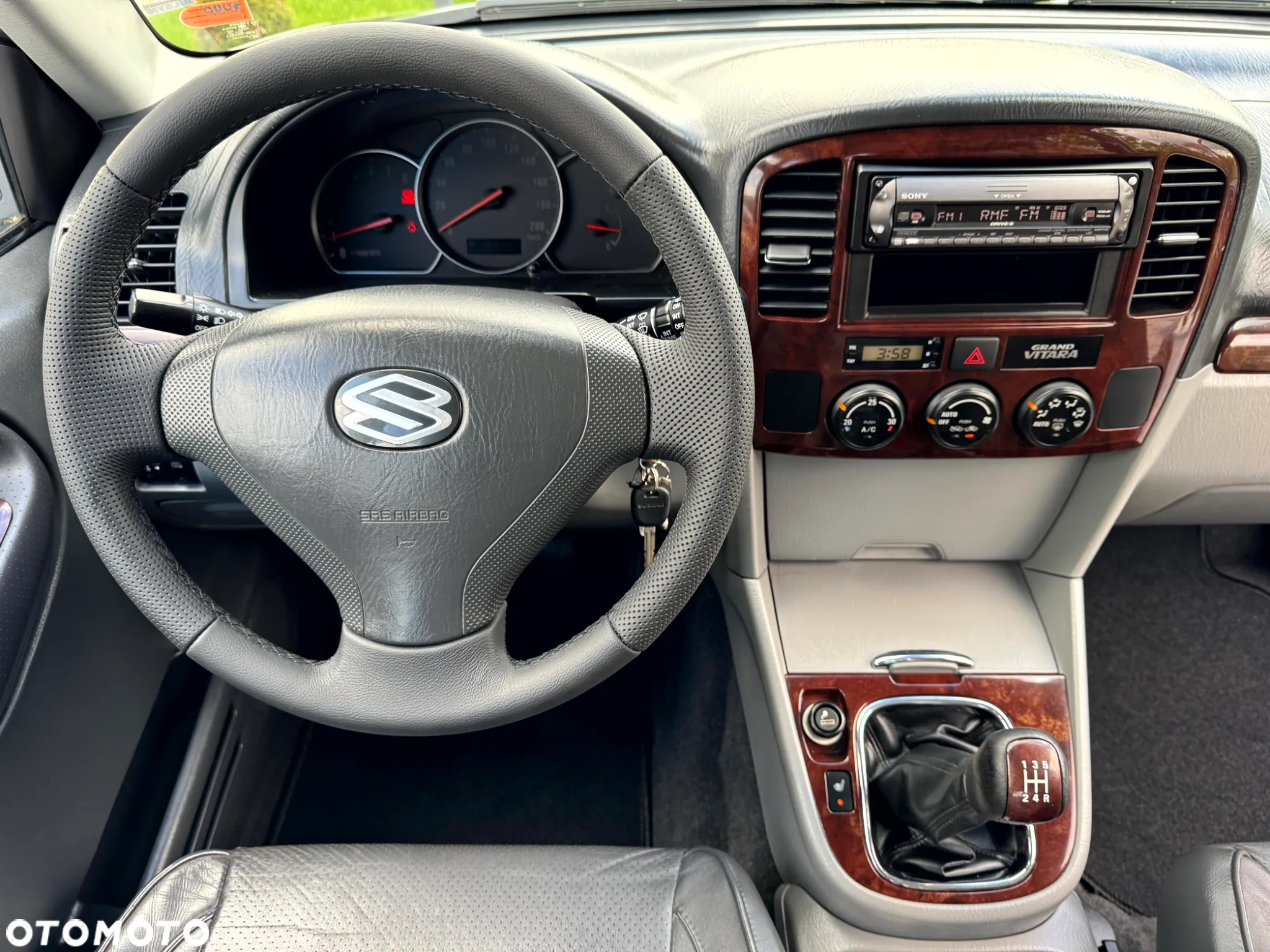 Suzuki Grand Vitara 2.0 - 8