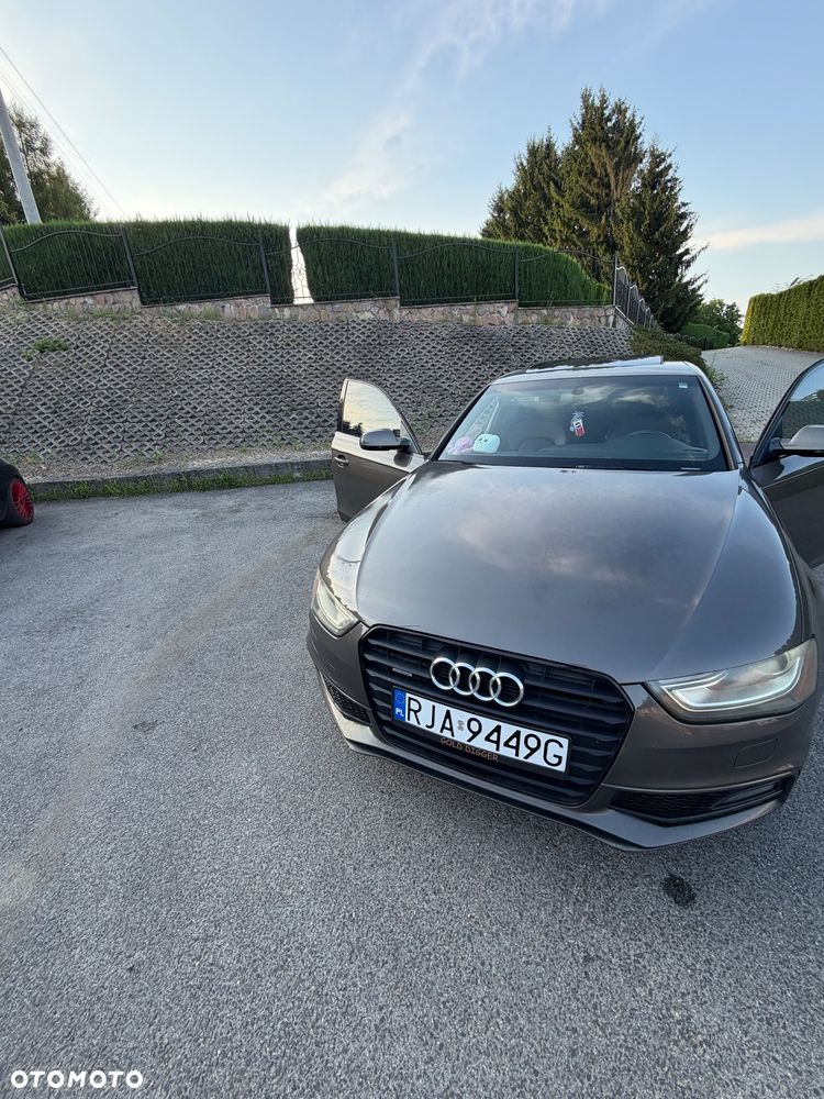 Audi A4 Limousine - 29