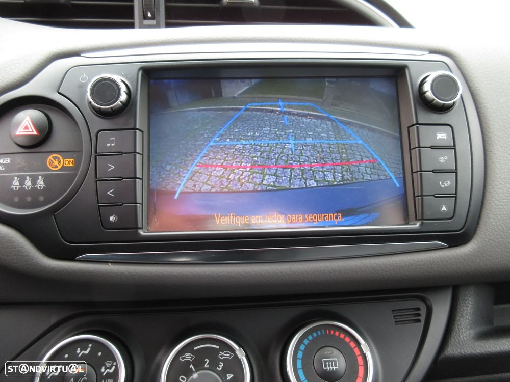 Toyota Yaris 1.4 D-4D Exclusive+P.Techno - 35