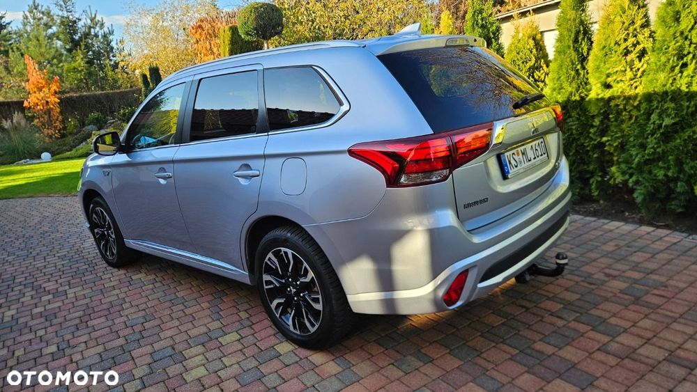 Mitsubishi Outlander - 7