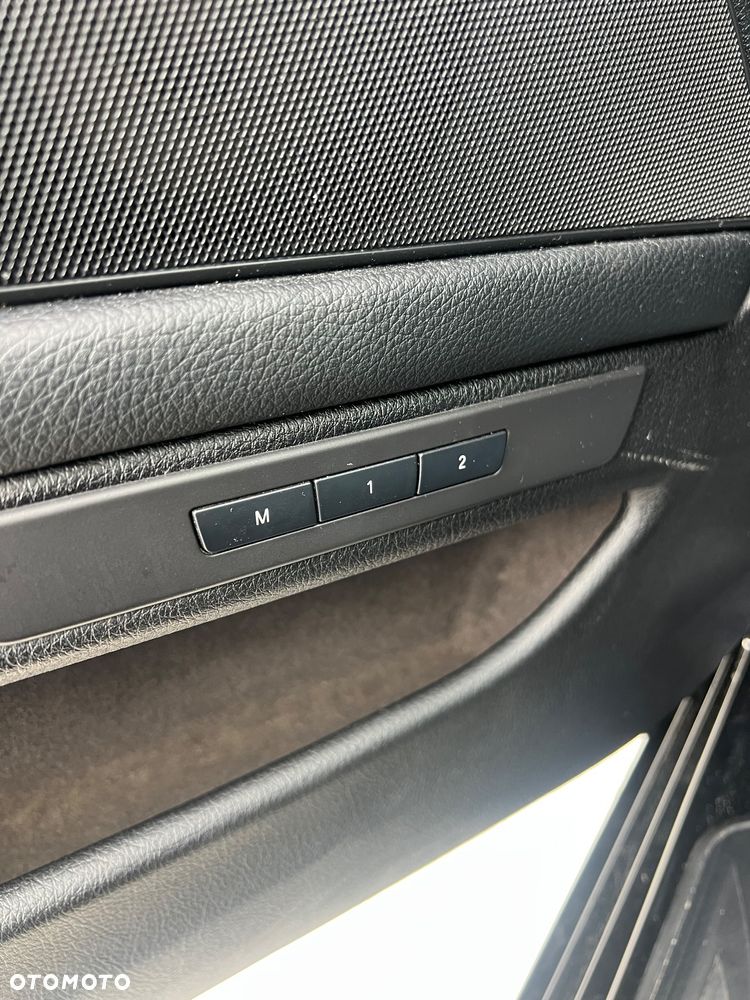 BMW Seria 5 535i xDrive - 15