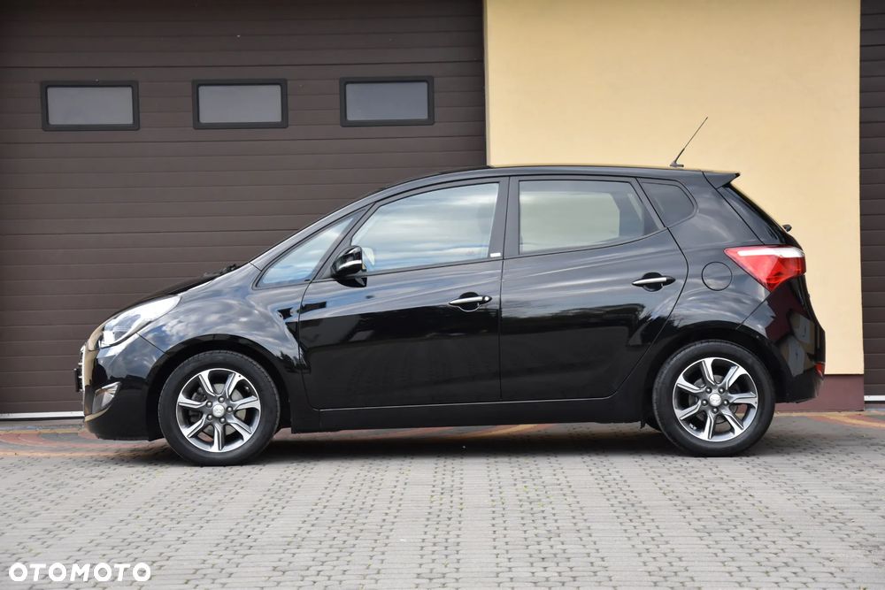 Hyundai ix20 1.4 blue YES - 14