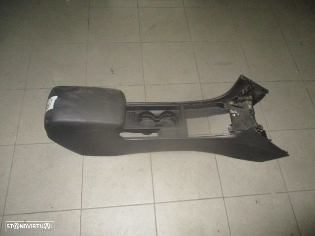Apoio De Braço BP4K64361 MAZDA 3 2005 - 3