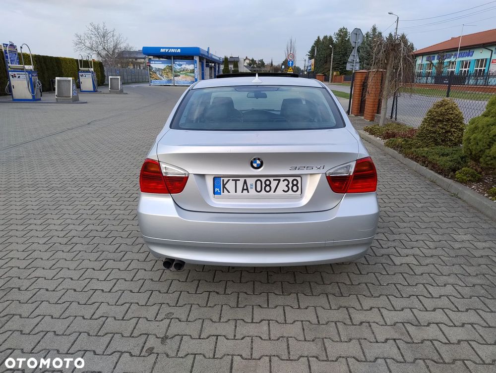 BMW Seria 3 325xi - 5