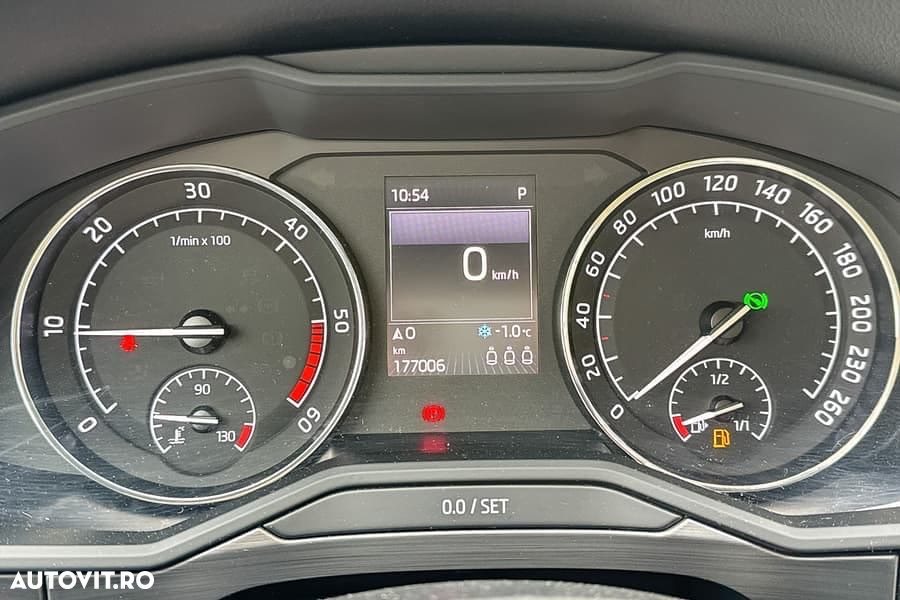 Skoda Superb 2.0 TDI DSG Style - 14