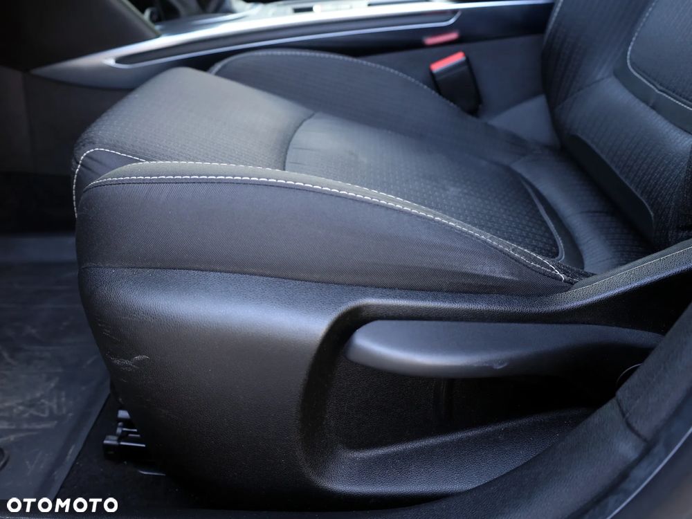 Renault Megane 1.3 TCe FAP Limited - 6