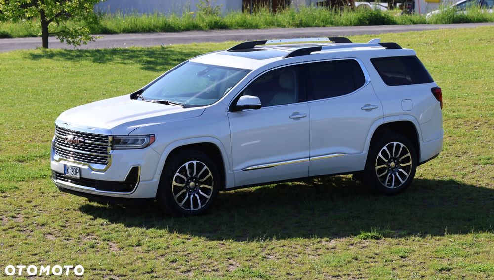 GMC Acadia - 3